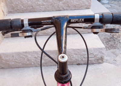 Certains soudent l'alu. Chez Reflex, on le colle !